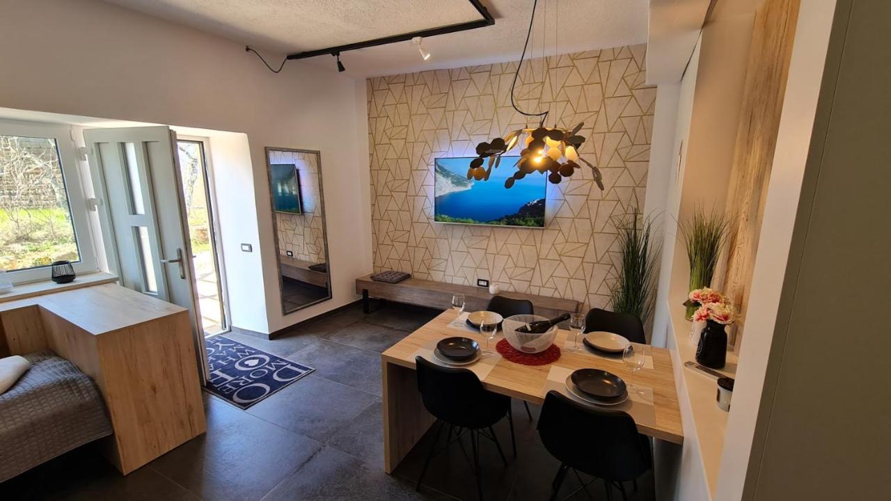 Hisa Kapis With Hot Tube Daire Koper Dış mekan fotoğraf